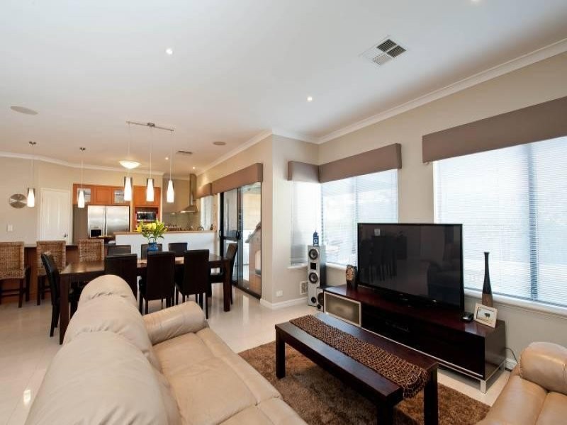 13 Mallee Way, Gwelup WA 6018