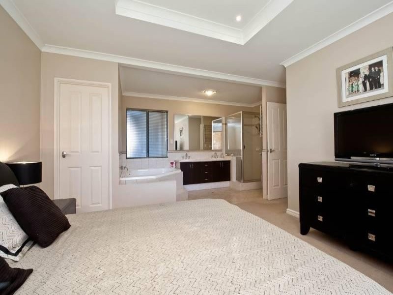 13 Mallee Way, Gwelup WA 6018