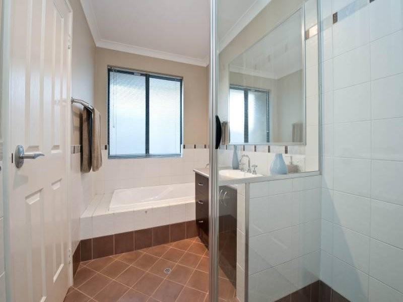 13 Mallee Way, Gwelup WA 6018