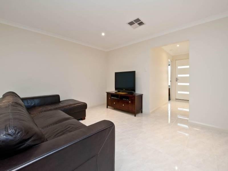 9A Woodchester Road, Nollamara WA 6061