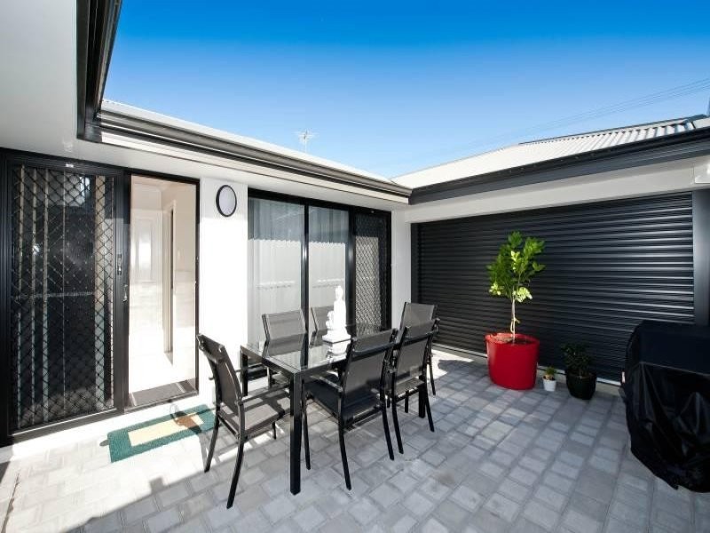 9A Woodchester Road, Nollamara WA 6061