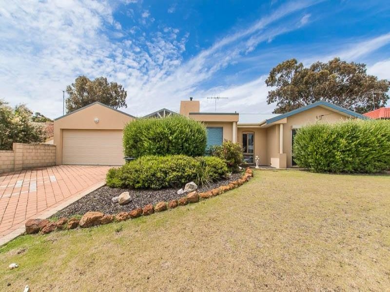 43 Flinders Avenue, Hillarys WA 6025