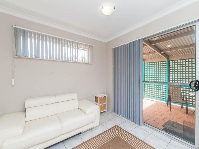 43 Flinders Avenue, Hillarys WA 6025