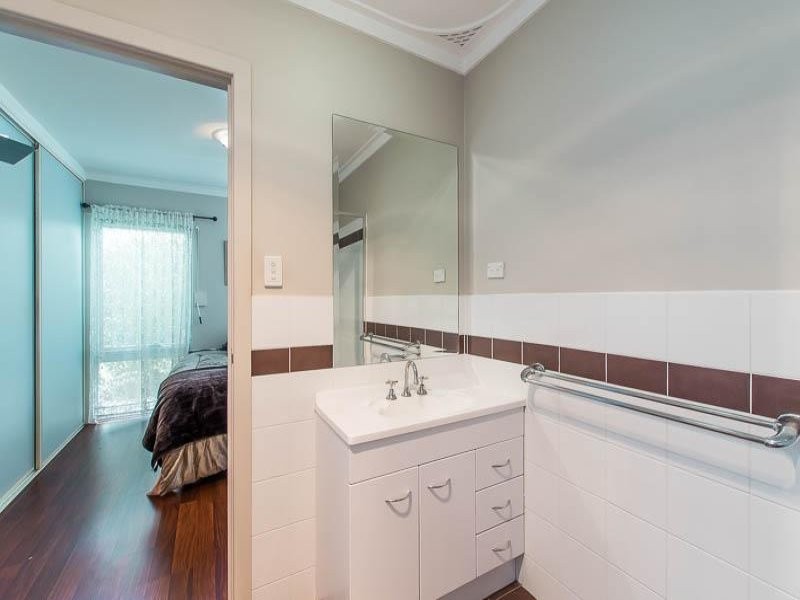 43 Flinders Avenue, Hillarys WA 6025