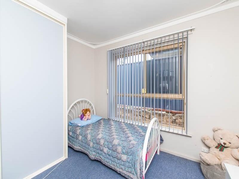 43 Flinders Avenue, Hillarys WA 6025