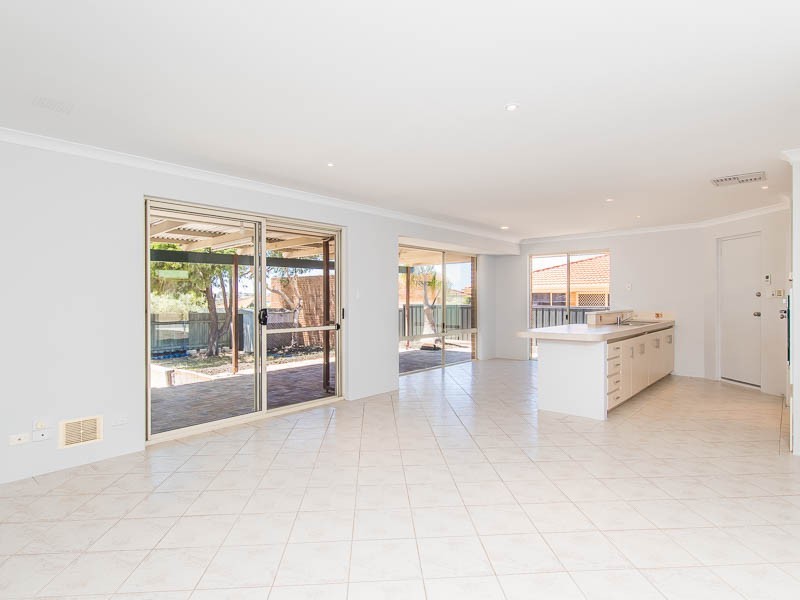 8 Wales Court, Clarkson WA 6030