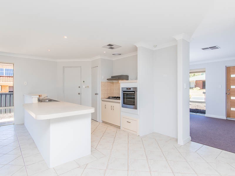 8 Wales Court, Clarkson WA 6030