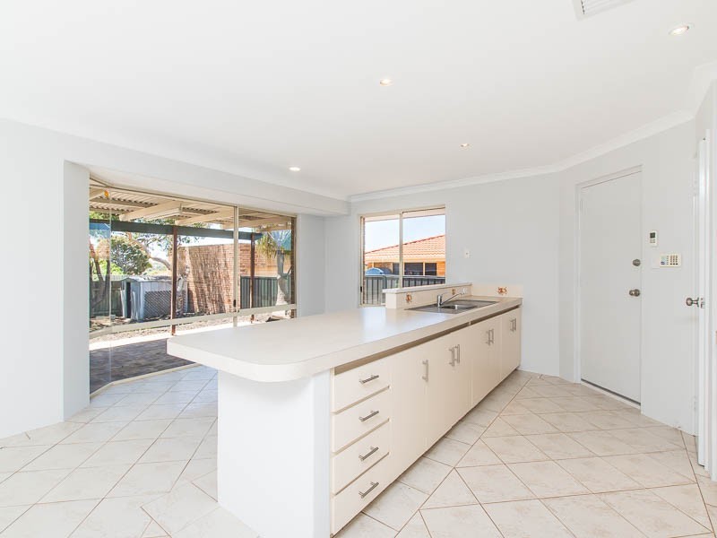 8 Wales Court, Clarkson WA 6030