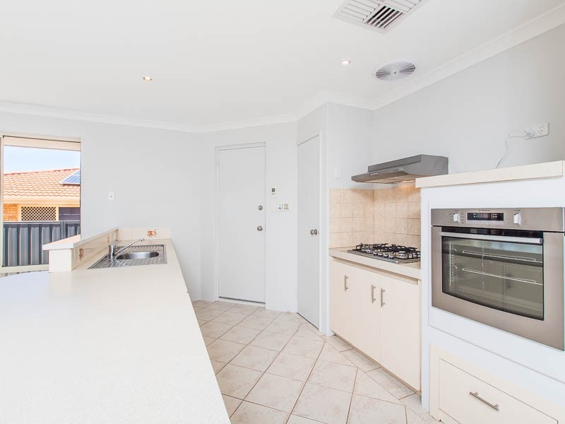 8 Wales Court, Clarkson WA 6030