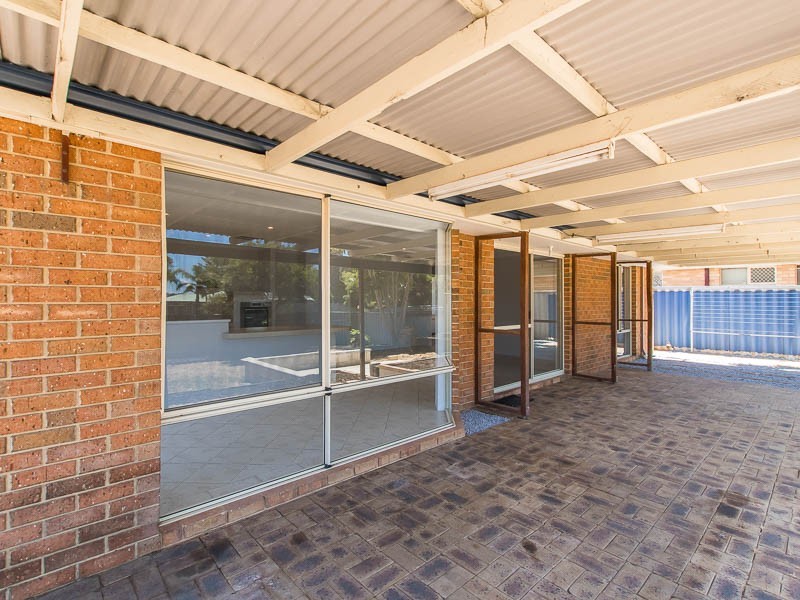 8 Wales Court, Clarkson WA 6030