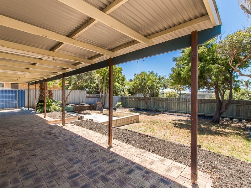 8 Wales Court, Clarkson WA 6030