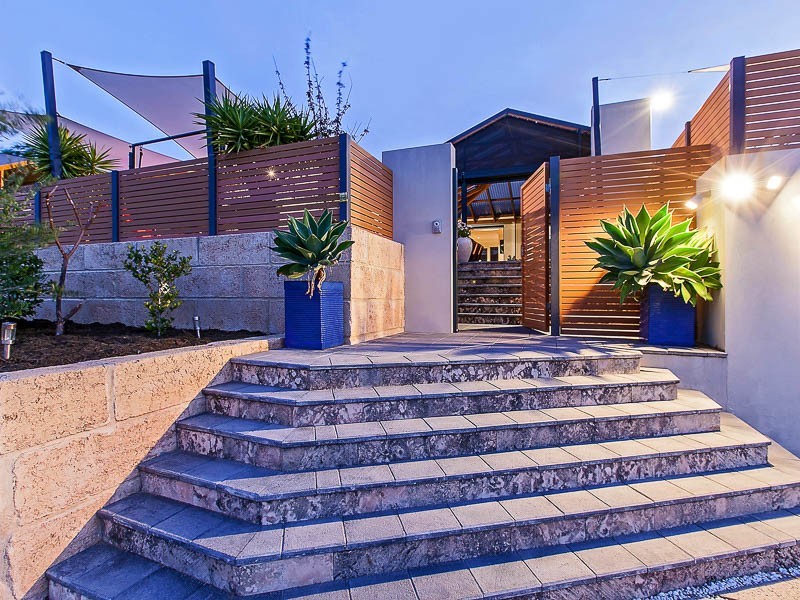 2 Debenham Way, Hillarys WA 6025