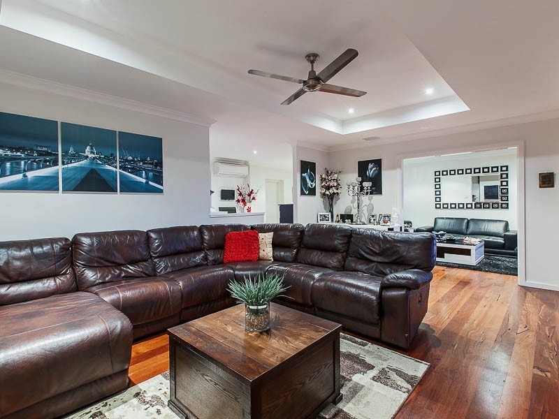 2 Debenham Way, Hillarys WA 6025