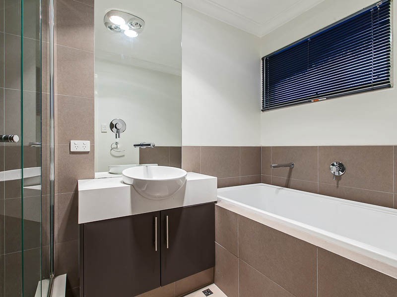 2 Debenham Way, Hillarys WA 6025