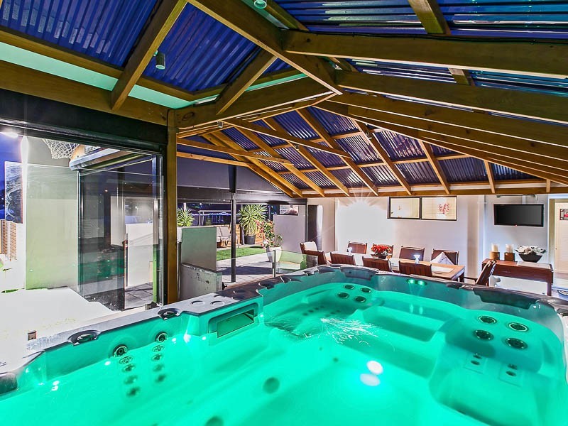 2 Debenham Way, Hillarys WA 6025