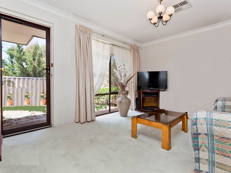 43 Milstead Way, Marangaroo WA 6064