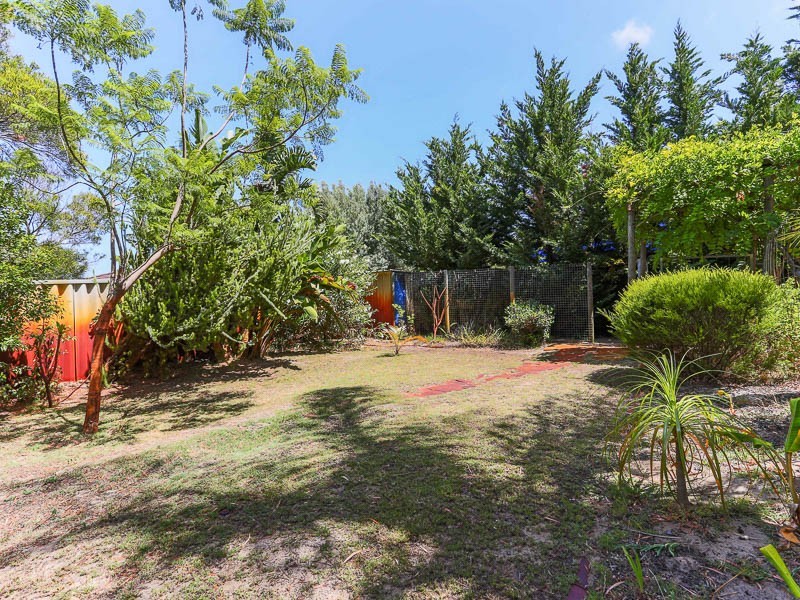 43 Milstead Way, Marangaroo WA 6064