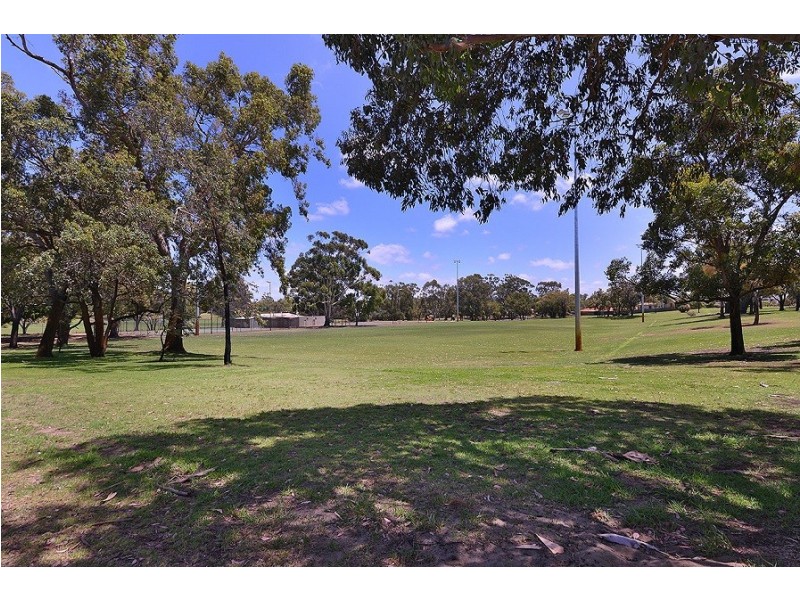 14 Penistone St, Greenwood WA 6024