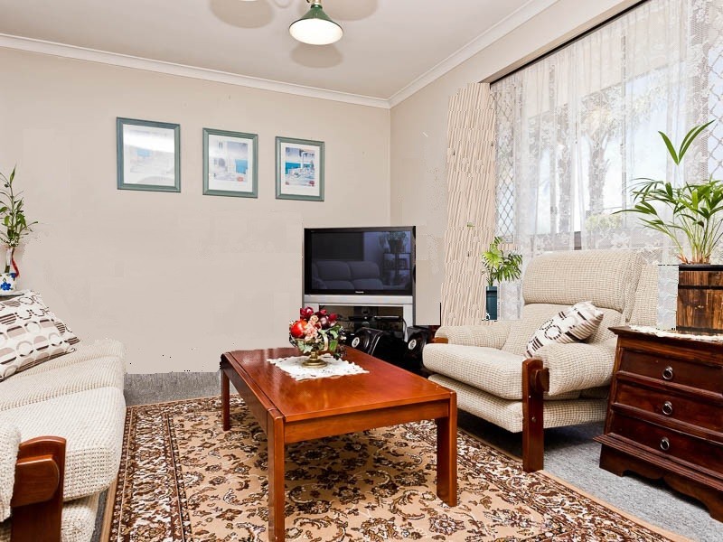 33 Marangaroo Drive, Marangaroo WA 6064