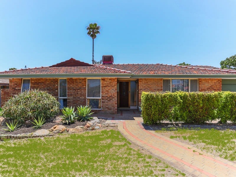 33 Marangaroo Drive, Marangaroo WA 6064