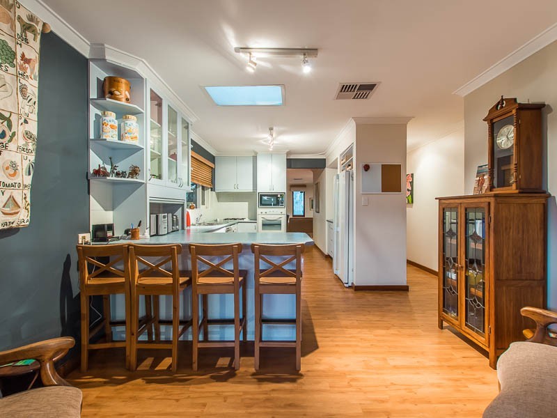 4 Venus Way, Hillarys WA 6025