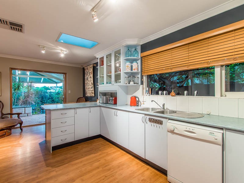 4 Venus Way, Hillarys WA 6025