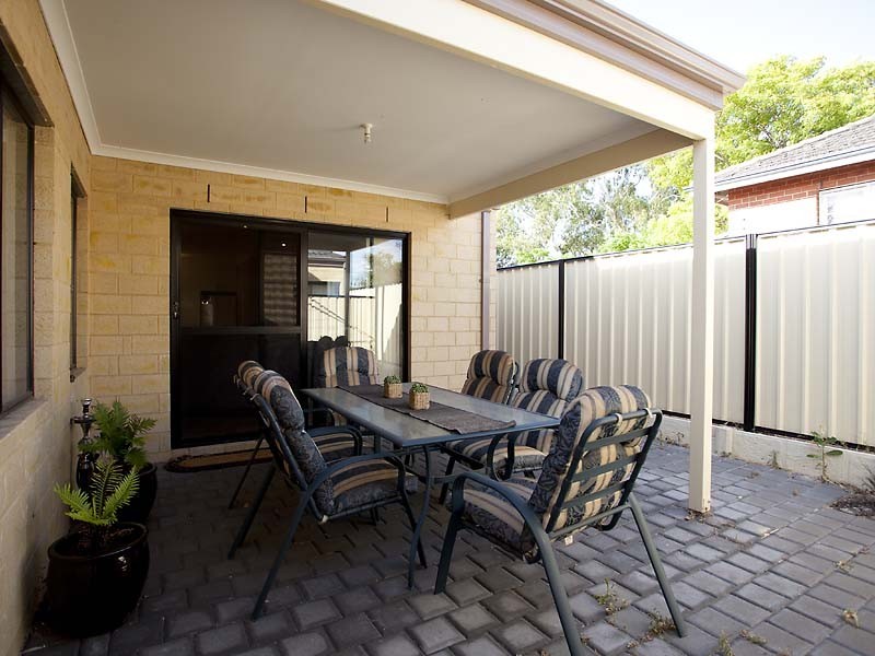 35B Nollamara Ave, Nollamara WA 6061