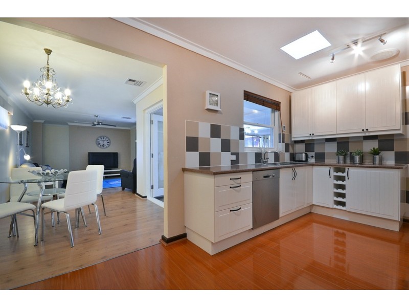 34 Banks Avenue, Hillarys WA 6025