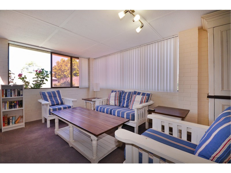 34 Banks Avenue, Hillarys WA 6025