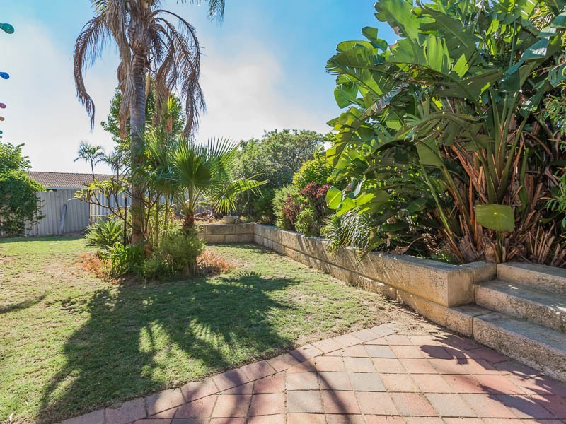 7 Bredhurst Road, Marangaroo WA 6064