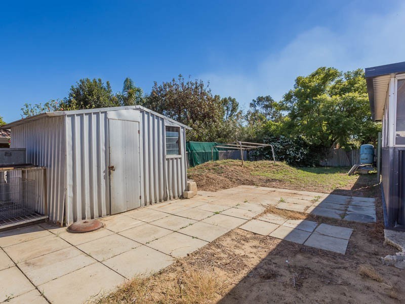 7 Bredhurst Road, Marangaroo WA 6064