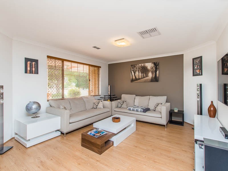 3 Errina Road, Alexander Heights WA 6064