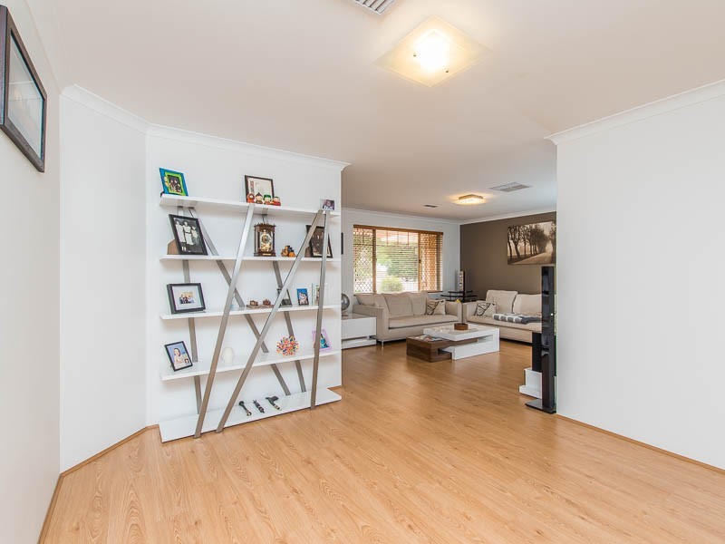 3 Errina Road, Alexander Heights WA 6064