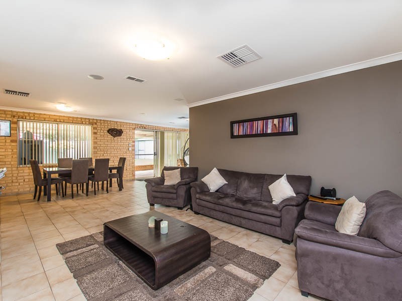 3 Errina Road, Alexander Heights WA 6064
