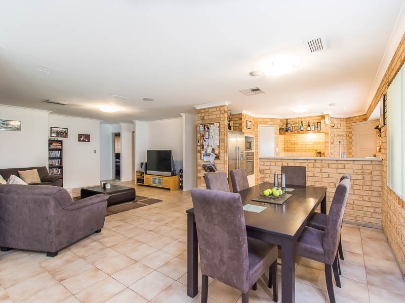 3 Errina Road, Alexander Heights WA 6064