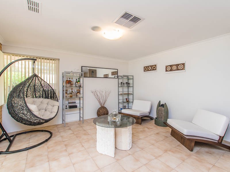 3 Errina Road, Alexander Heights WA 6064
