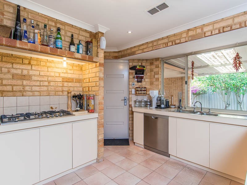 3 Errina Road, Alexander Heights WA 6064