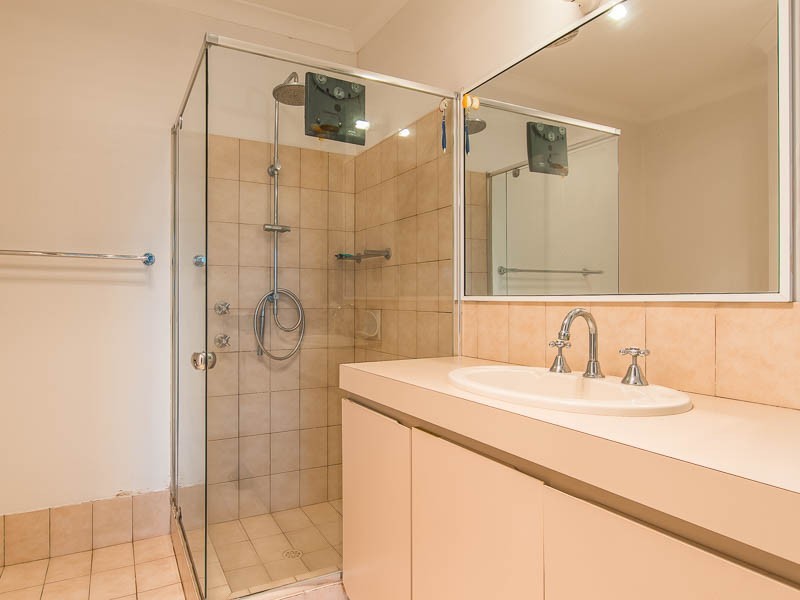 3 Errina Road, Alexander Heights WA 6064