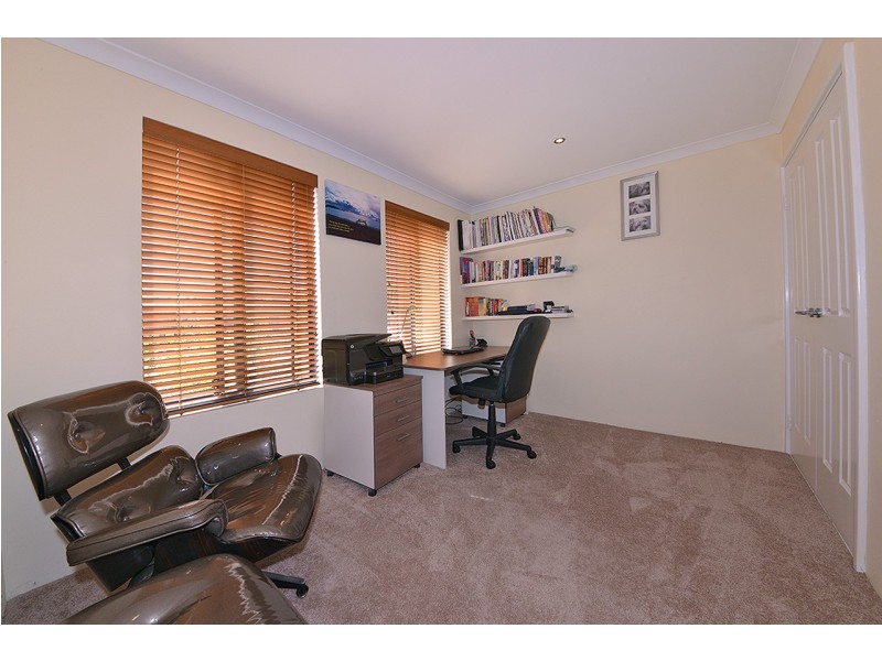 63 St Fillans Bend, Wanneroo WA 6065