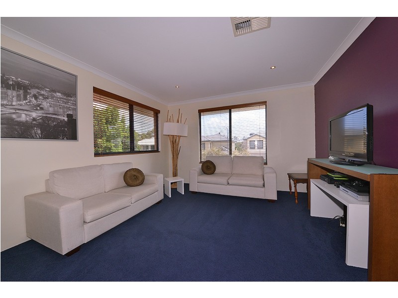 63 St Fillans Bend, Wanneroo WA 6065