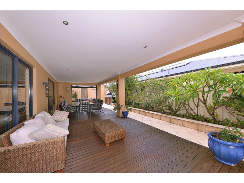 63 St Fillans Bend, Wanneroo WA 6065