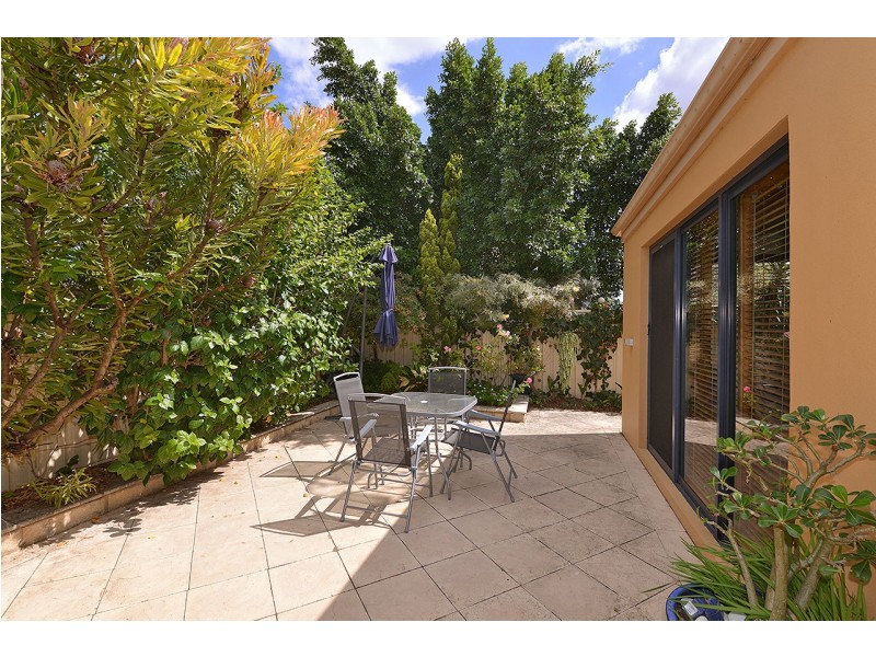 63 St Fillans Bend, Wanneroo WA 6065