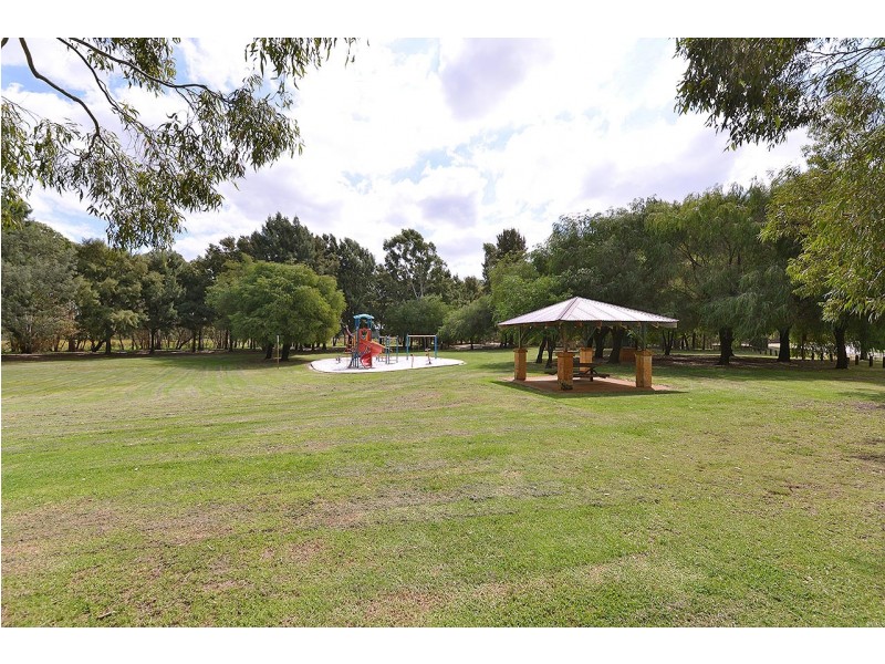 63 St Fillans Bend, Wanneroo WA 6065