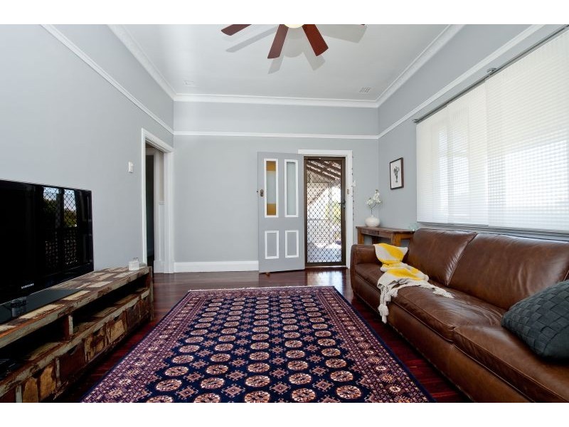 217 Wilding St, Doubleview WA 6018