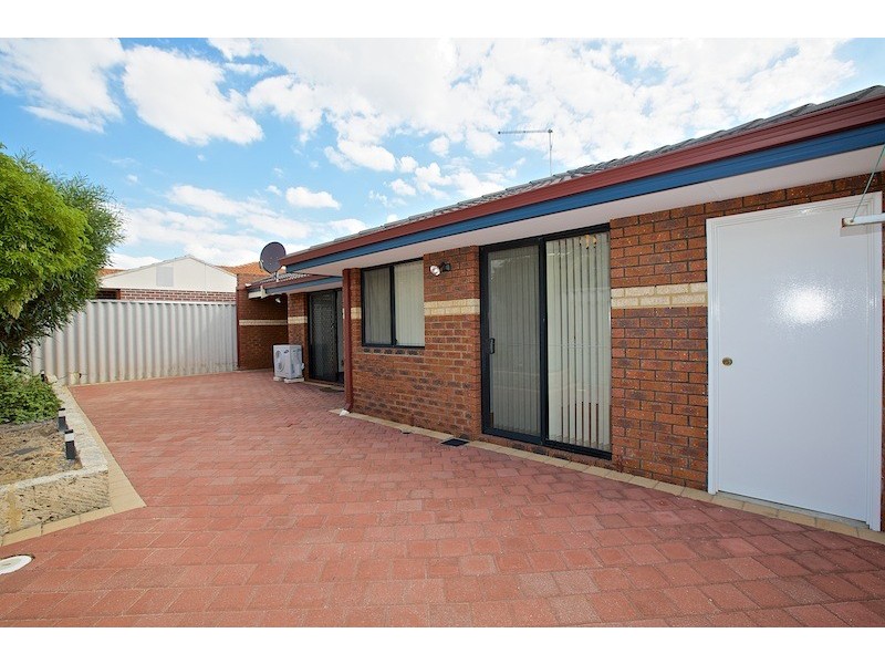 122B Herbert St, Doubleview WA 6018
