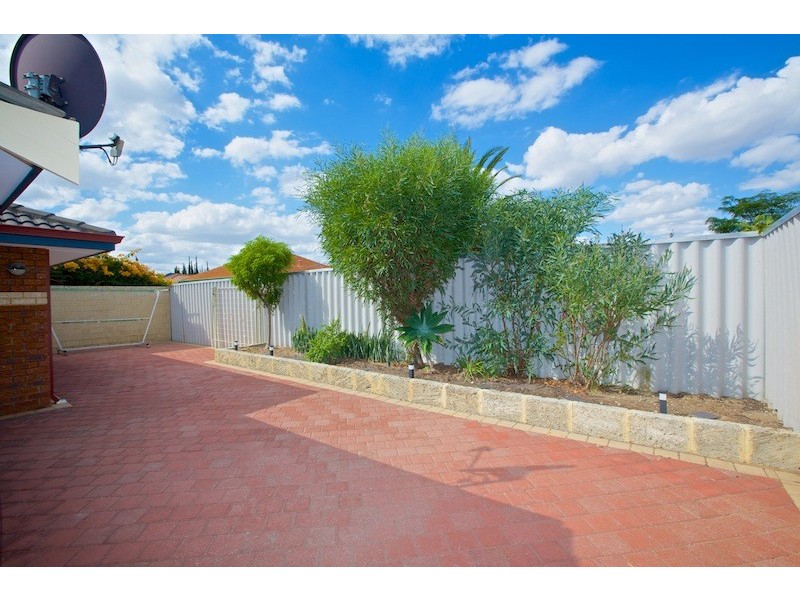 122B Herbert St, Doubleview WA 6018