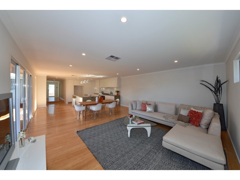 89 Cockman Rd, Greenwood WA 6024