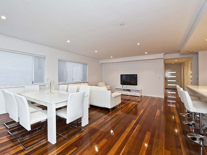 9 Benan Street, Kallaroo WA 6025