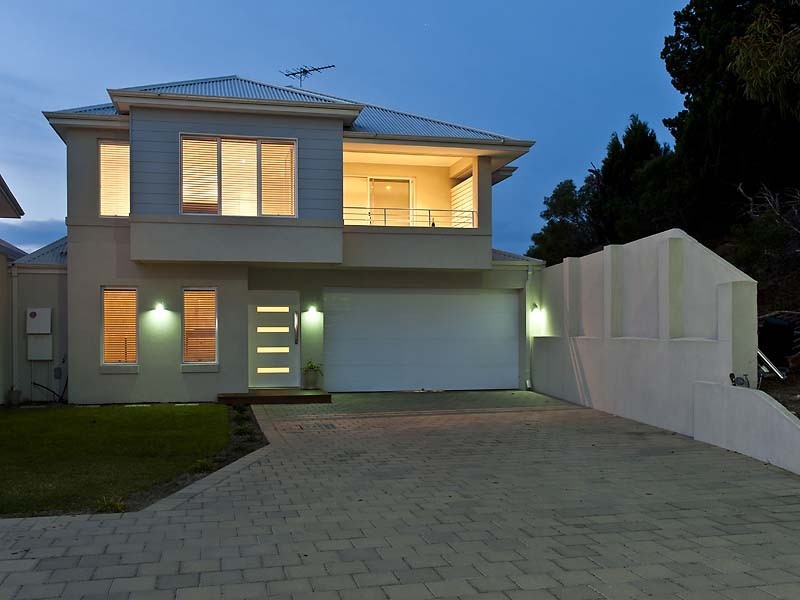 9 Benan Street, Kallaroo WA 6025