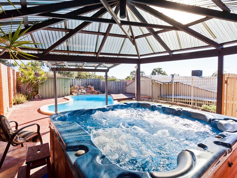 24 Barradine Way, Craigie WA 6025